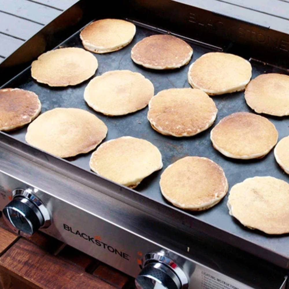 Blackstone 22�� Tabletop Griddle �� 2 Adjustable Burners
