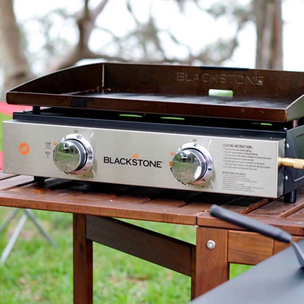 Blackstone 22�� Tabletop Griddle �� 2 Adjustable Burners